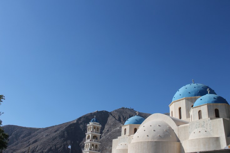 Koepeldaken op Santorini: ontworpen om aardbevingen te doorstaan.