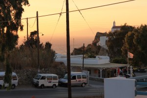 De zon gaat onder op Mykonos