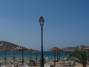 Uitzicht op zee vanaf strand Ios