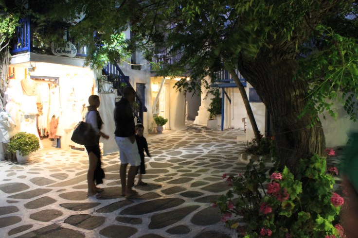 Winkelen in de kleine straatjes van Mykonos