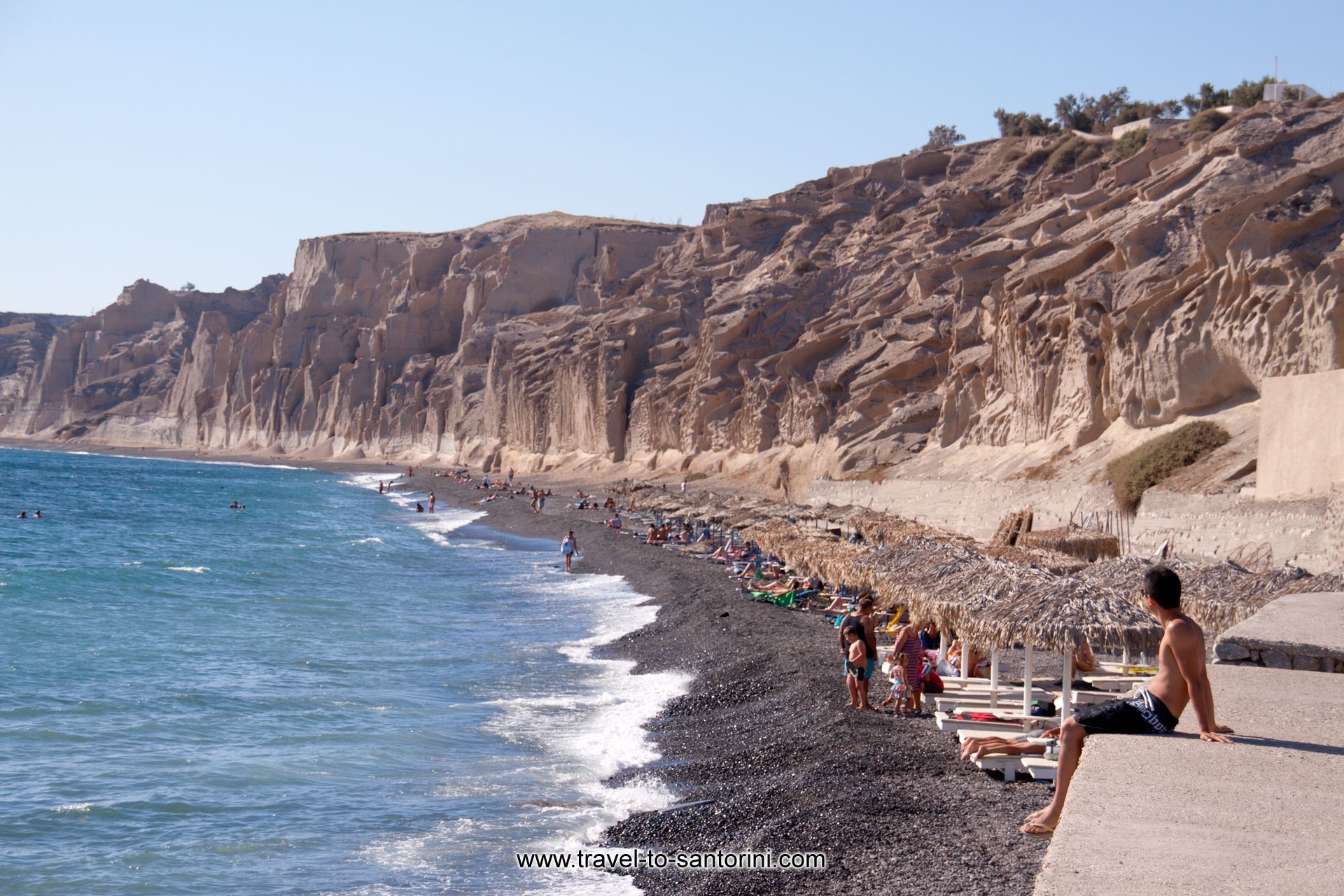 strand santorini