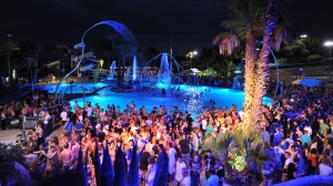 examenreizen-griekenland-zonvakantie, zee strand en feest