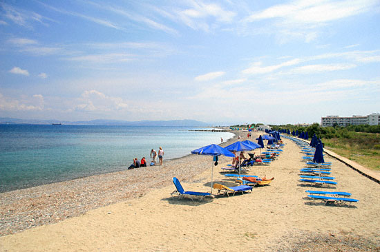 family-beach-in-psalidi-zonvakantie kos