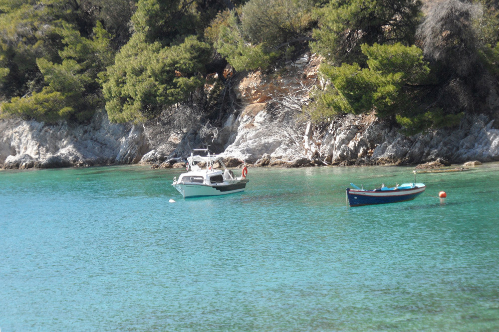 galana-nera-skopelos-strand