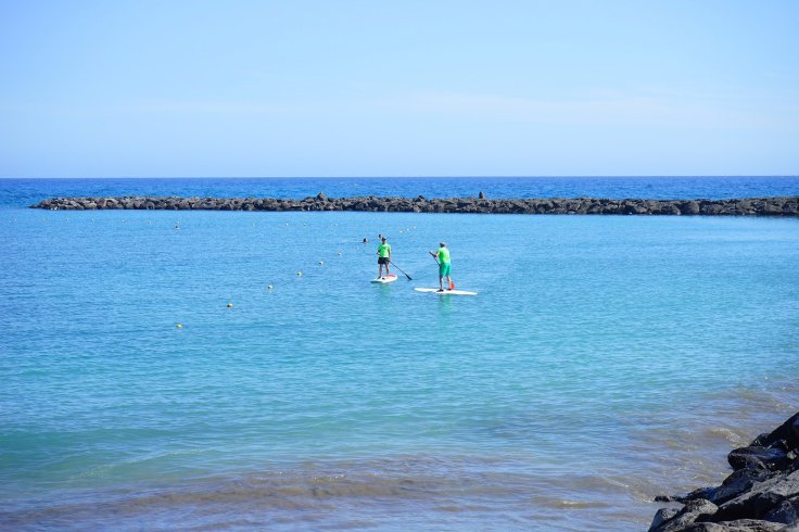stand-up-paddle-suppen op vakantie in Griekenland